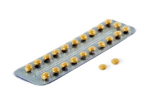 Algumas cartelas contêm 21 pílulas anticoncepcionais.