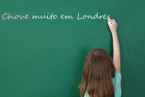 Os verbos impessoais como o verbo “chover” são classificados como defectivos por alguns gramáticos