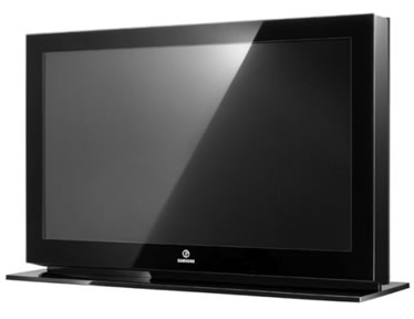 Com a modernização do país a população teve acesso aos meios de comunicação, como a televisão.