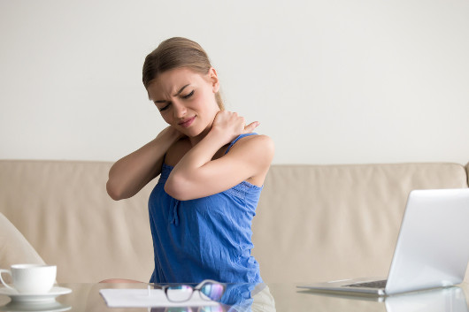 A fibromialgia provoca dores crônicas por todo o corpo do paciente