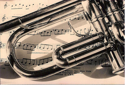 Instrumento musical feito com liga metálica