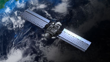 Os satélites são fontes importantíssimas de informação a respeito do planeta e são indispensáveis para as telecomunicações