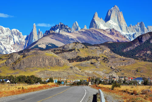 A Cordilheira dos Andes, situada na América do Sul, é um exemplo de dobramento moderno