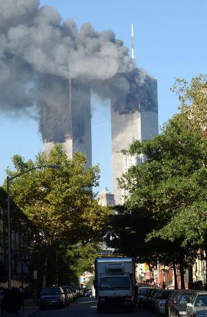 Ataque às torres gêmeas do World Trade Center, em Nova York.*