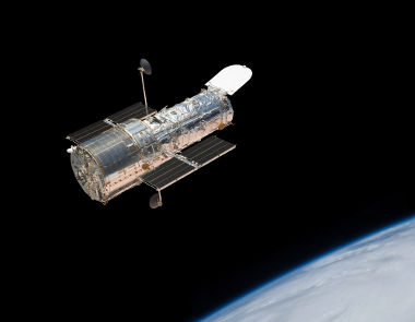 O telescópio Hubble foi lançado em 1990 e até hoje é utilizado para observações do Universo