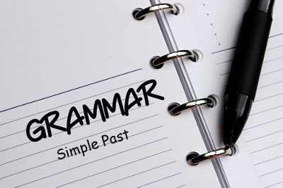 Usa-se o “Simple Past” em sentenças que remetem a algum fato do passado