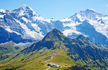 Os Alpes suíços, exemplo de cadeia montanhosa