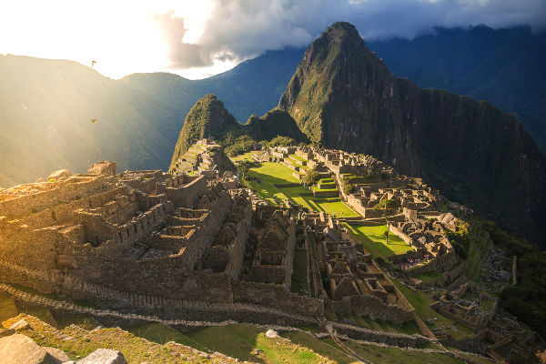 Machu Picchu A cidade inca de Machu Picchu foi descoberta em 1911 e é um dos sítios incas conhecidos mais bem preservados.