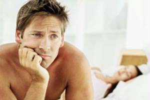 Em virtude da necessidade urgente de interromper a penetração,<br>o coito interrompido pode cortar o prazer do casal.
