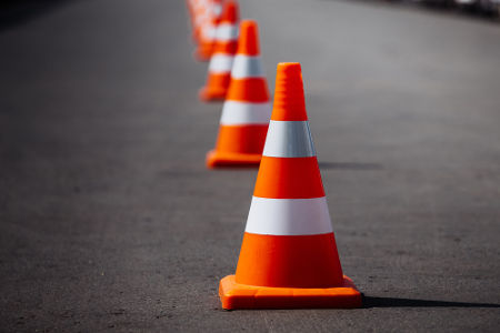 Cone usado no trânsito tem o mesmo formato de um cone definido na Geometria