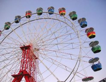 A roda-gigante descreve um movimento circular com velocidade constante