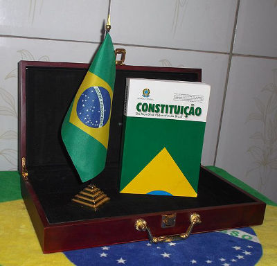 A Constituição Brasileira de 1988 resultou da Assembleia Constituinte de 1987