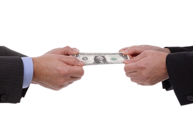 A guerra fiscal gera uma tensa disputa entre os estados em busca de atrair empresas para seus territórios.