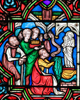 Vitral em uma Igreja francesa retrata Carlos, o Calvo *, um dos maiores responsáveis por formar defesas contra os normandos