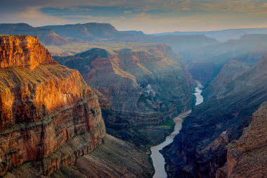 Bela paisagem formada pela Grand Canyon, no estado do Arizona (EUA)