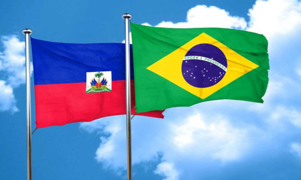 Imigração haitiana no Brasil Os haitianos viram no Brasil esperança de melhoria de vida.