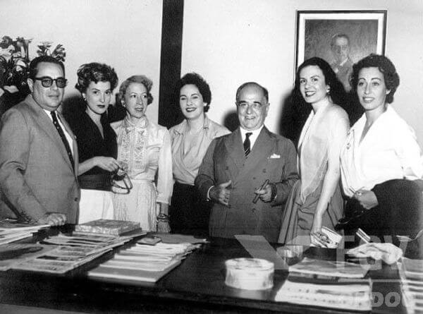 Getúlio Vargas Getúlio Vargas sempre foi tido por muitos como o grande modelo de populismo em nosso país.*